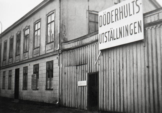 Huset på Stora Torget där Johan Karlssons samling av Döderhultarskulpturer visades.